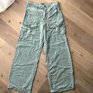American Eagle wide leg cargo style pant